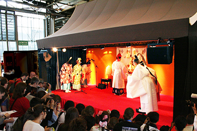 JAPAN EXPO開会セレモニーで祭主を勤める三宅善信 JAPAN EXPO開会セレモニーで祭主を勤める三宅善信