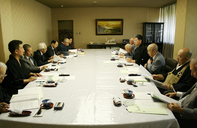 京都国際宗教同志会の大阪への合流を決議した理事会