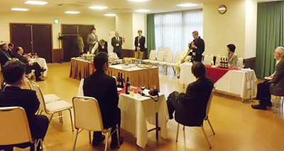 桜神宮会館ホールで催された懇親会の様子 桜神宮会館ホールで催された懇親会の様子