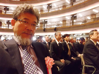 大会の運営委員として大聖堂の最前列に着席する三宅善信代表 大会の運営委員として大聖堂の最前列に着席する三宅善信代表
