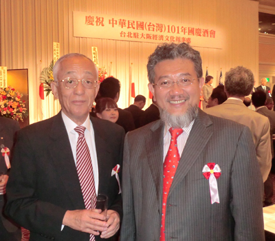 関淳一日本WHO協会理事長と三宅善信代表 関淳一日本WHO協会理事長と三宅善信代表