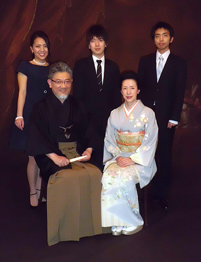 銀婚に際しての家族写真 銀婚に際しての家族写真