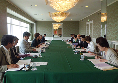 関西国連協会の理事会に出席する三宅善信代表 関西国連協会の理事会に出席する三宅善信代表