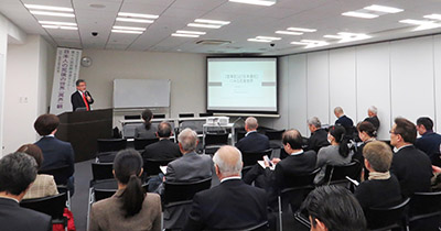 神道国際学会理事長として挨拶する三宅善信代表 神道国際学会理事長として挨拶する三宅善信代表