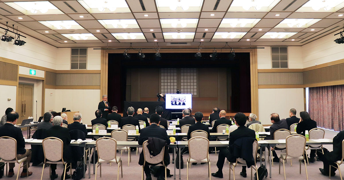  コルモス研究会議で正教会について基調講演をする三宅善信代表