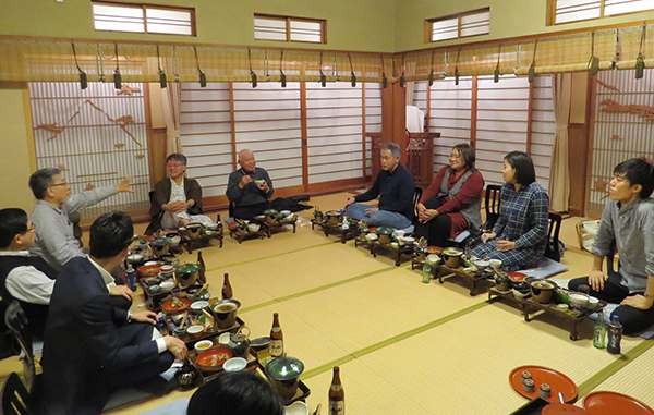 中嶋旅館での懇親会の様子