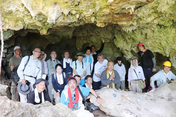 サイパン島内には未調査の洞窟がたくさんある