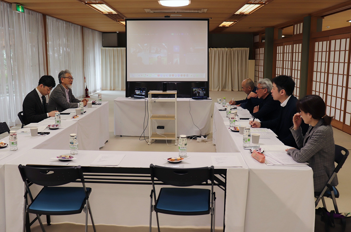 むつみ会神幸殿で開催された第242回JLC会議の様子