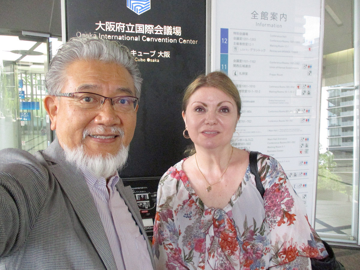 カルメン・タマシ兵庫県立大学教授と三宅善信神道国際学会理事長
